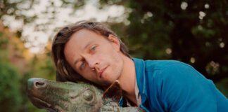 Sondre Lerche revela o single “Summer In Reverse”, parceria com o CHAI, extraído do álbum ‘Avatars Of Love’
