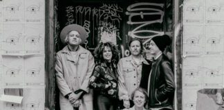 Arcade Fire lança o single “Unconditional I (Lookout Kid)” dedicado ao filho de Win e Régine