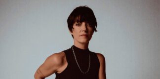 Sharon Van Etten lança cover de “Starman”, clássico de David Bowie, para documentário de Elon Musk