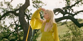 Carly Rae Jepsen apresenta nova era com o single “Western Wind”