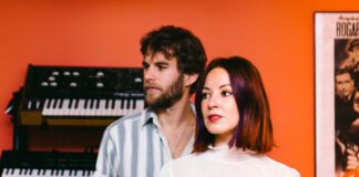 Blossom Club, duo parisiense de synthpop, lança o single de estreia “Miracle”