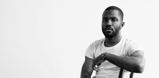 Frank Ocean está em negociações para dirigir o primeiro filme com a A24