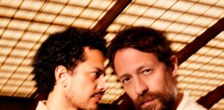 Após dois anos, o duo eletrônico The Blaze retorna com o single “EYES”