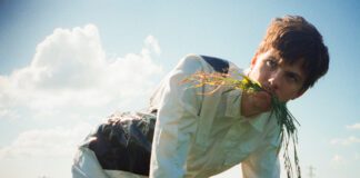 Abel Natürlich lança o aloprado disco de estreia e mostra o videoclipe de “Yes”