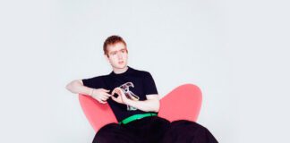 Mura Masa lança remix de “blessing me” na companhia de Kali Uchis