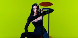 Rina Sawayama lança o single “Hurricanes” do álbum ‘Hold The Girl’