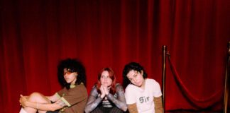 MUNA lança o EP ‘Live At Electric Lady’ com cover de “august” de Taylor Swift