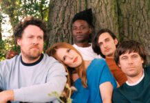 Metronomy lança edição especial do álbum ‘Small World’ com amigos