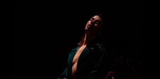 Kimbra lança o single “foolish thinking”, parceria com Ryan Lott, do álbum ‘A Reckoning’
