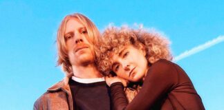 Tennis explora o amor romântico no single “Let’s Make a Mistake Tonight”
