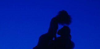 The Weeknd celebra aniversário de ‘Dawn FM’ com o videoclipe de “Is There Someone Else?”