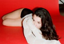 Alex Winston lança EP com covers de Charli XCX, Magnetic Fields, Mac DeMarco e mais