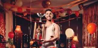 Jake Shears anuncia o álbum ‘Last Man Dancing’ com o single “Too Much Music”