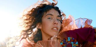 Indigo De Souza revela o single “Smog” do álbum ‘All of This Will End’