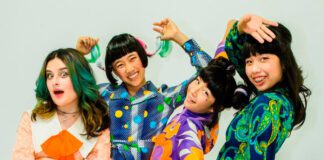 The Linda Lindas reflete a transição para a idade adulta no single “Too Many Things”