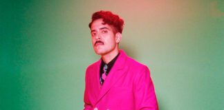 Alan Palomo anuncia o álbum ‘World of Hassle’ e lança o single “Stay-At-Home DJ”