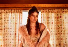 Bethany Cosentino lança a balada romântica “Easy” do álbum ‘Natural Disaster’