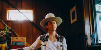 Buck Meek, do Big Thief, lança o single “Paradise” do álbum ‘Haunted Mountain’