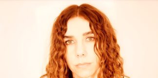 PJ Harvey lança o misterioso e simbólico single “I Inside the Old I Dying”