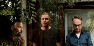 8 discos para ouvir hoje: Sigur Rós, Queens of the Stone Age, Quadra, Django Django e mais