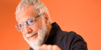 Yusuf / Cat Stevens prega amor e união por meio de narrativa lúdica no álbum ‘King of a Land’