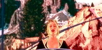 Samantha Urbani anuncia o disco de estreia, ‘Showing Up’, e lança o single “One Day at a Time”