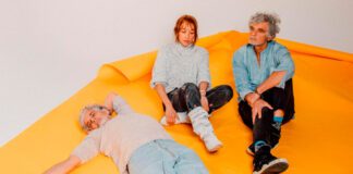 Blonde Redhead lança o single “Before” do álbum ‘Sit Down for Dinner’