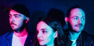 CHVRCHES anuncia edição de 10 anos do disco de estreia com a faixa “Manhattan”