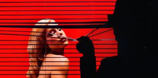 Slayyyter lança o envolvente single “Erotic Electronic” do álbum ‘STARFUCKER’