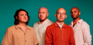 Bombay Bicycle Club reflete a paternidade no single “Turn the World On”