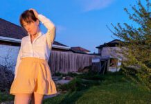 Katie Dey anuncia o álbum ‘never falter hero girl’ e lança o single “dawn service”