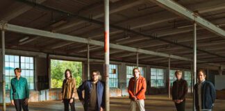 Wilco retrata conflitos familiares e internos na faixa-título do álbum ‘Cousin’