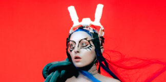 Ashnikko retoma a série de Halloween com o single “Halloweenie V: The Moss King”