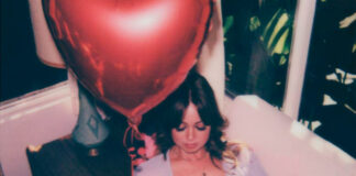 Ruth Radelet, ex-integrante do Chromatics, lança o single solo “Shoot Me Down”