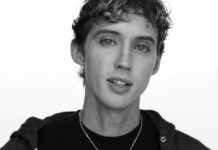 Troye Sivan lança videoclipe de “One Of Your Girls” do álbum ‘Something To Give Each Other’