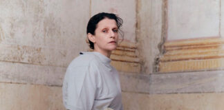 El Perro del Mar canta sobre conviver com o luto e peso emocional no single “Kiss of Death”