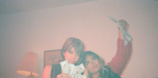 Hurray For The Riff Raff lança o single “Hawkmoon” do álbum ‘The Past Is Still Alive’