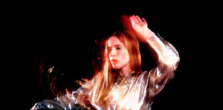 Anna Prior, do Metronomy, anuncia o EP solo ‘Almost Love’ e lança o single “Fall Back”