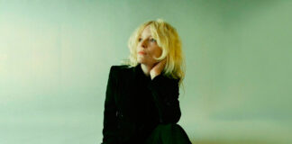 Jessica Pratt lança o single “World on a String” do álbum ‘Here in the Pitch’