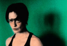 Christine and the Queens lida com as próprias emoções no single “rentrer chez moi”