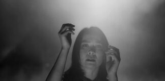Mitski busca pelo amor através de um lago nebuloso no videoclipe de “Star”