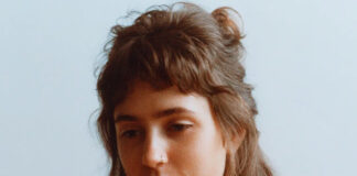 Clairo anuncia o álbum ‘Charm’ e lança o single “Sexy to Someone”