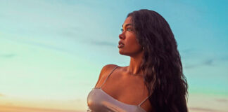 Amber Mark regrava “Lovely Day”, clássico de Bill Withers, para campanha da Macy’s