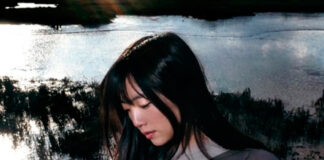 Sarah Kinsley anuncia o álbum de estreia, ‘Escaper’, e lança o single “Last Time We Never Meet Again”