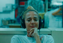 Letrux embarca em uma viagem interior, com fones de ouvido, no videoclipe de “Leões”