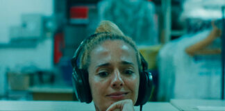 Letrux embarca em uma viagem interior, com fones de ouvido, no videoclipe de “Leões”