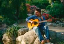 Rex Orange County medita sobre a vida e o destino de desconhecidos no single “The Table”