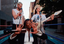 SOFI TUKKER invade as ruas de Nova Iorque com um semirreboque no videoclipe de “Woof”