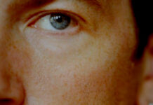 TR/ST revela o single “Dark Day” do álbum ‘Performance’