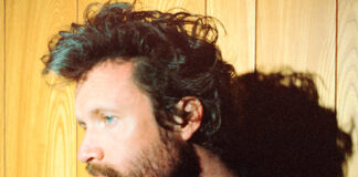 Father John Misty anuncia o álbum ‘Mahashmashana’ e lança o single “Screamland”